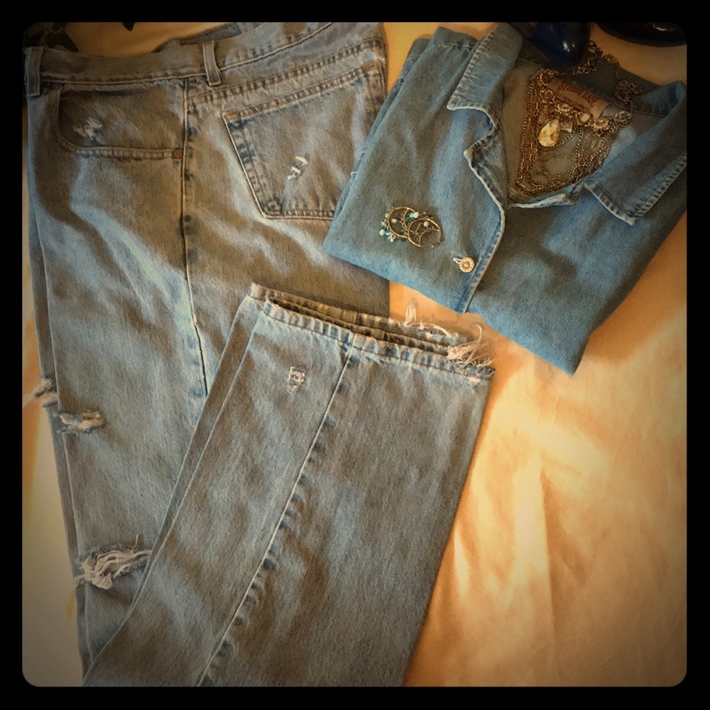 Distressed Arizona Jeans